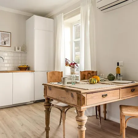 Apartment Classy - Family Friendly - Quiet Area *
